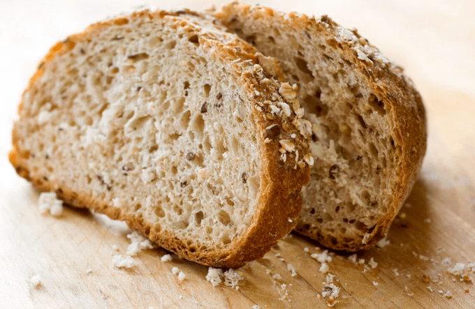 Pane bianco con crusca